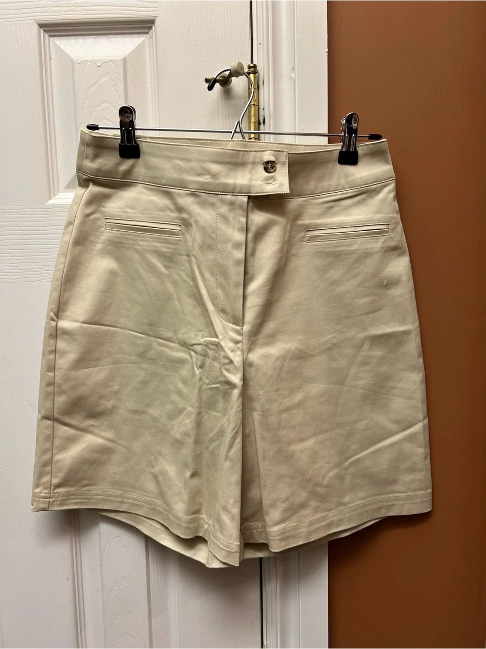 89th & Madison Cream High-Rise Tailored Shorts